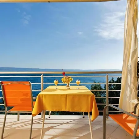 Appartement Beautiful With A Balcony Next To The