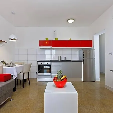 Appartement Beautiful With A Balcony Next To The